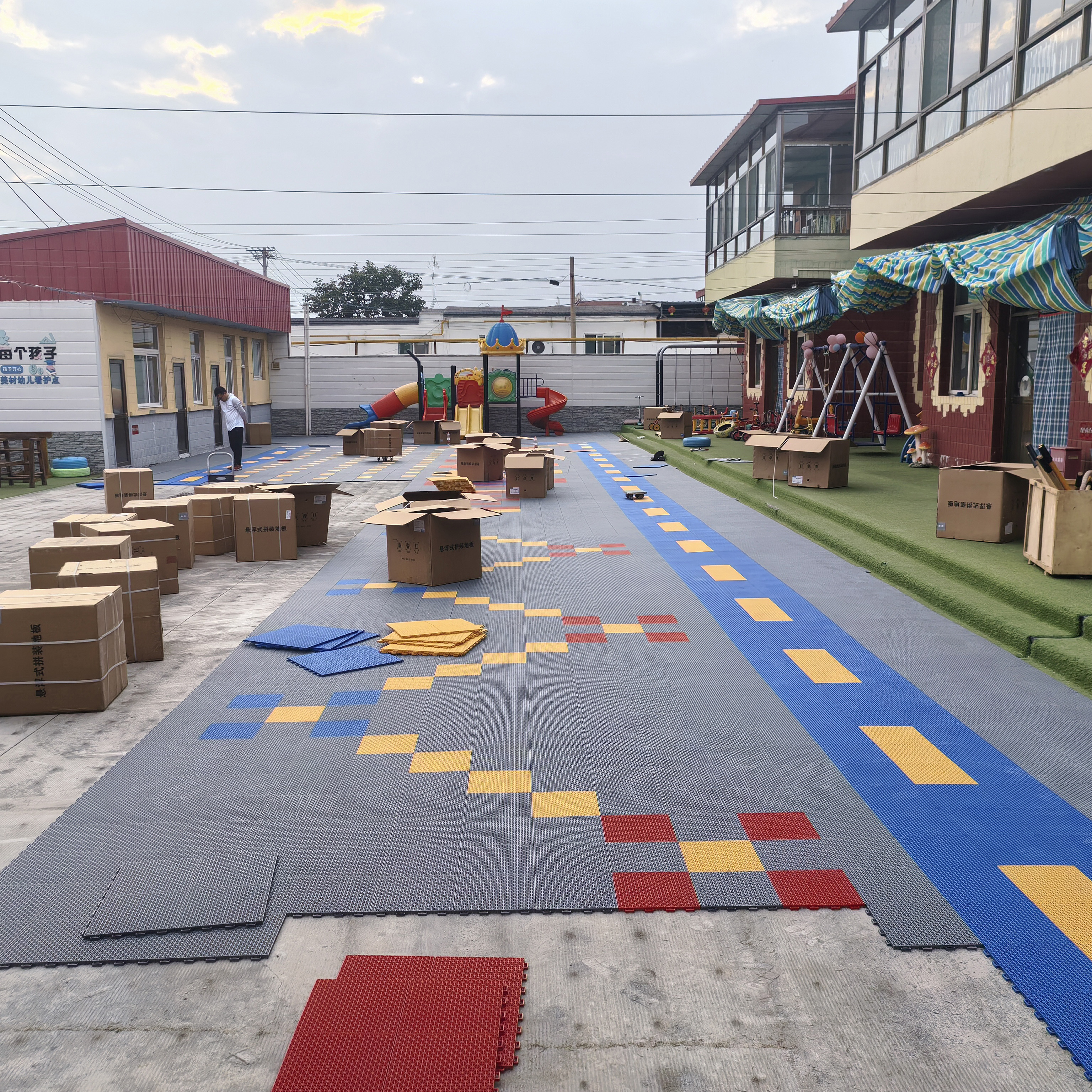 PP Plastic Custom Logo Outdoor - đánh giá và giá Outdoor Sport Floor Tiles